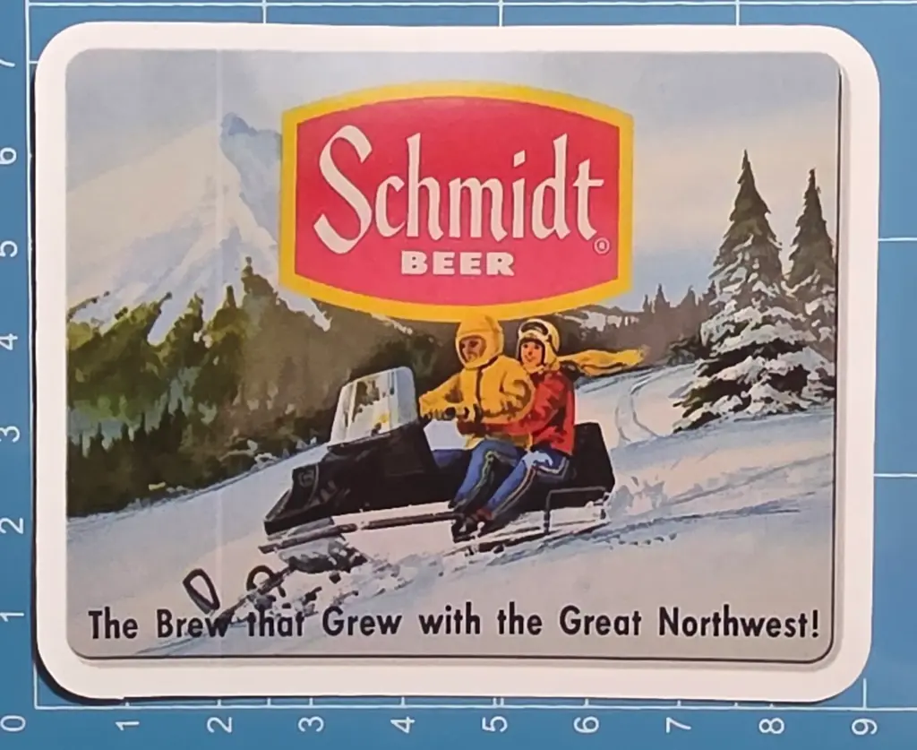 Schmidt Beer – The Brew That Grew with the Great Northwest Sticker (9×7.7 cm)
